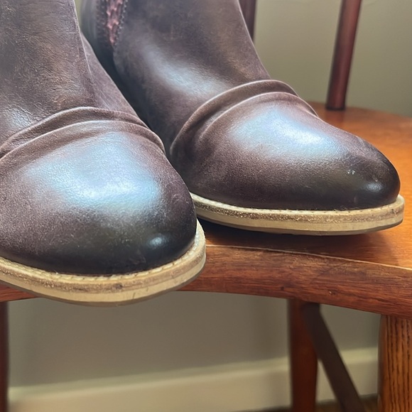 NWOT Caterpillar Jess Leather Wine Bootie Size 7.5 - Picture 3 of 12